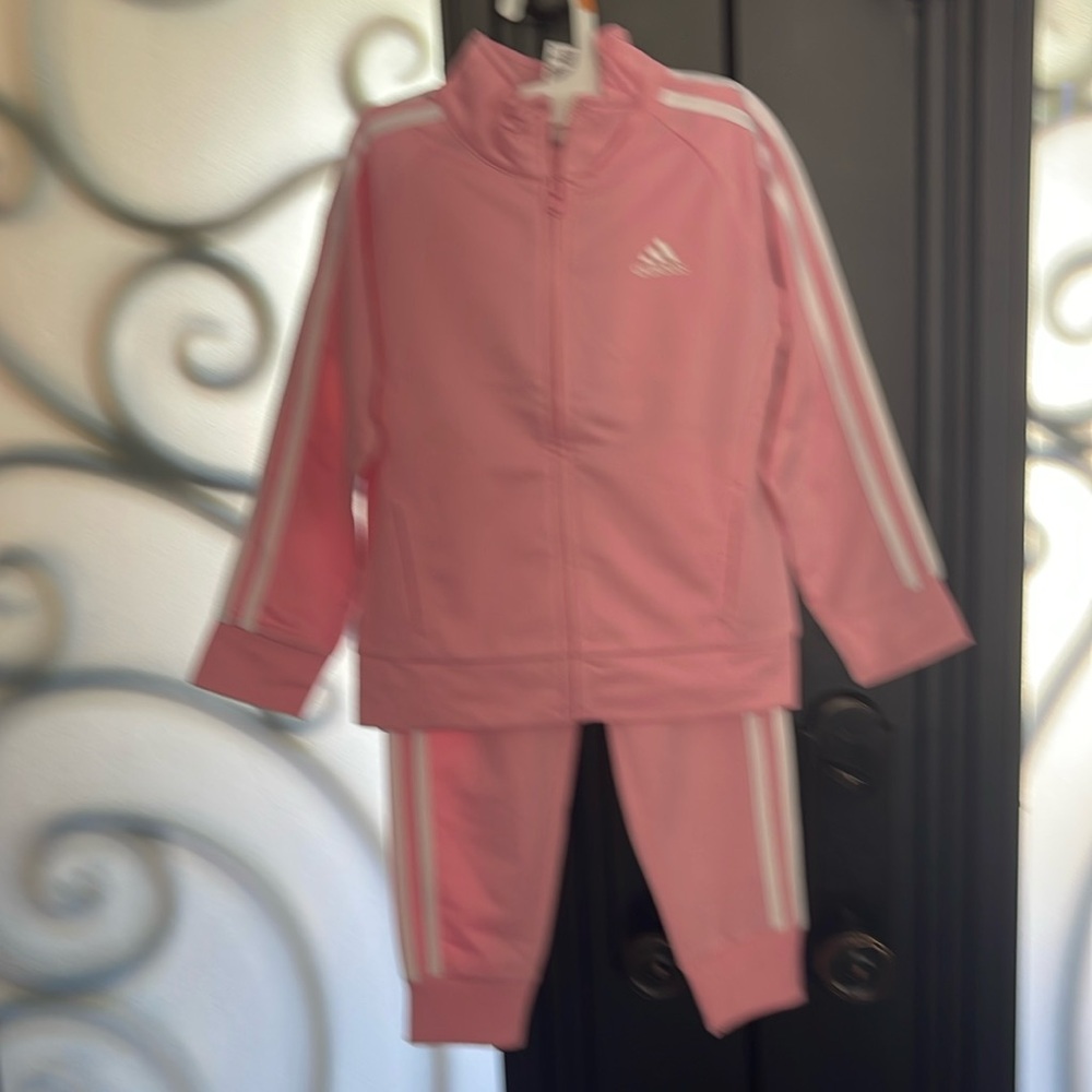Adidas Kids sport suit 2piece set 100 polyester new